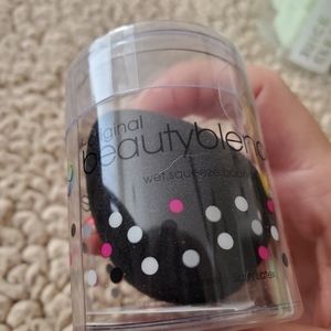 NWOT The Original Beauty Blender sponge cosmetic